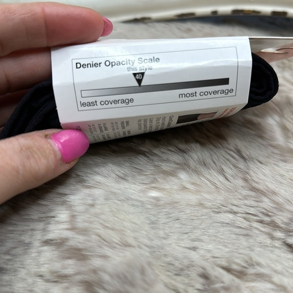 Hanes | No Nonsense | Sheer to Waist Tights with Smarttemp Technology, Size S - Picture 8 of 8